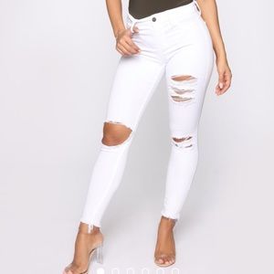 Fashion Nova Knee Breeze Distressed Jeans